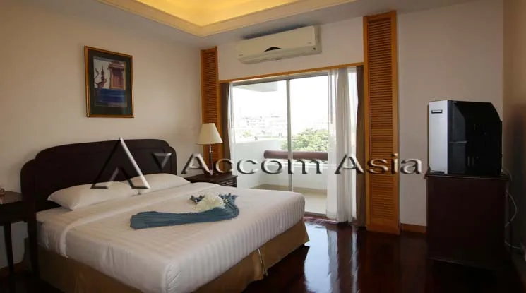 6  3 br Apartment for rent and sale in Sathorn ,Bangkok MRT Lumphini at Cozy and Convenient Apartment Near Garden Intl 13000430