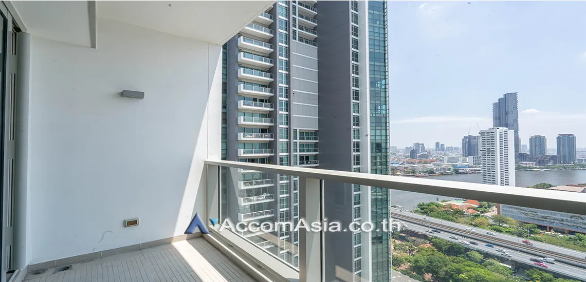 unit 2 Bedrooms  Apartment For Rent in Charoen Nakhon, Bangkok  near BTS Krung Thon Buri (13000444)