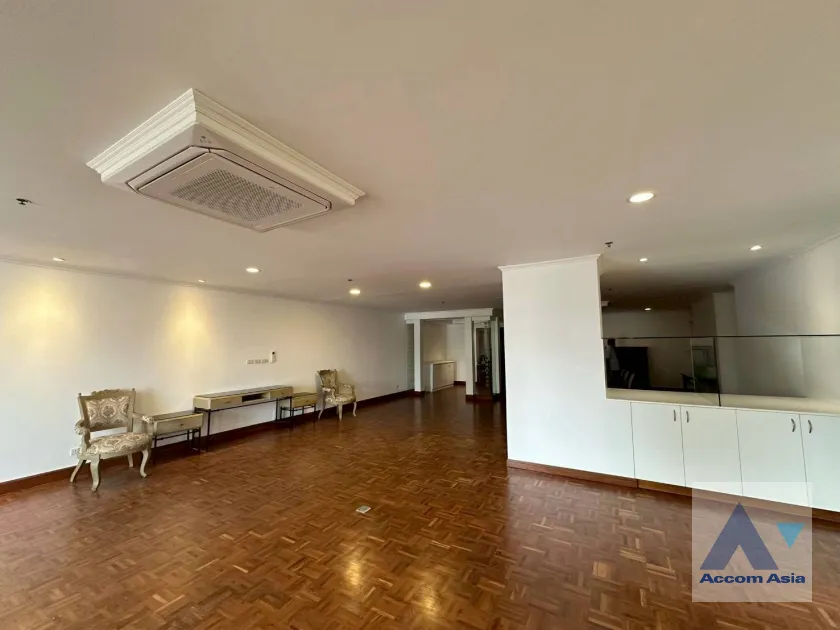unitPet friendly | Classic condominium with spacious layout and elegant wood design at Kallista Mansion (20838) 