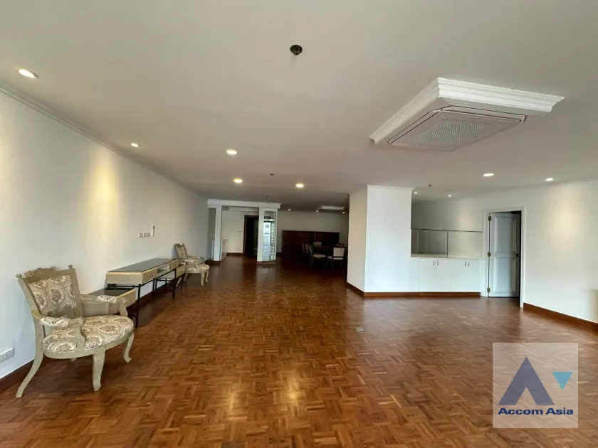 Pet friendly condominium for rent in Sukhumvit, Bangkok Code 20838
