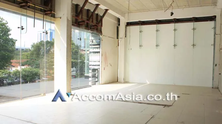  2  Retail / Showroom For Rent in Sukhumvit ,Bangkok BTS Ekkamai at The Horizon Ekkamai 13000480