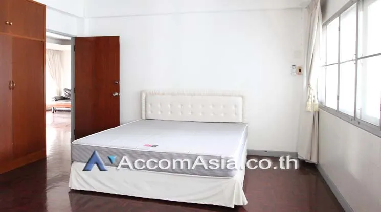unit 2 Bedrooms  Apartment For Rent in Sukhumvit, Bangkok  near BTS Nana - MRT Sukhumvit (13000503)