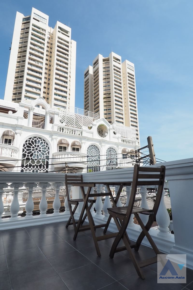  1  4 br House For Rent in Sukhumvit ,Bangkok BTS Ekkamai at Ekkamai Villas 13000539