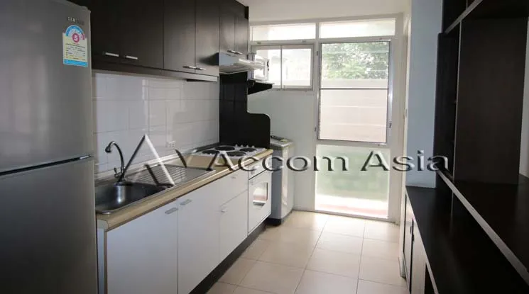 unit 2 Bedrooms  Apartment For Rent in Sukhumvit, Bangkok  near BTS Ekkamai (13000618)