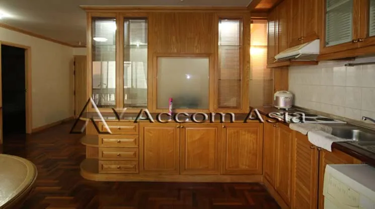 unit 2 Bedrooms  Condominium For Rent in Sukhumvit, Bangkok  near BTS Phrom Phong (13000623)