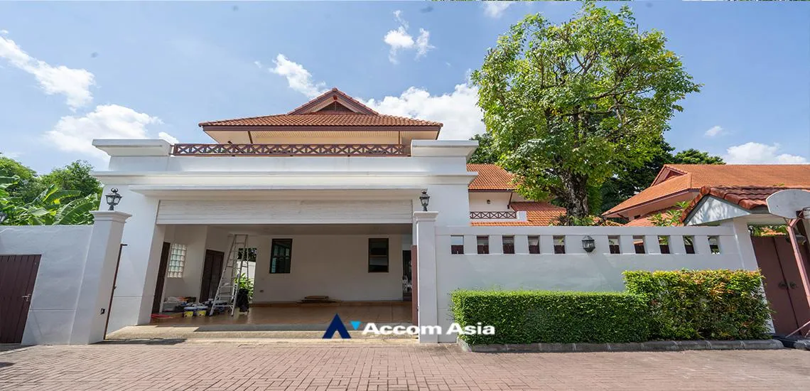  2  4 br House For Rent in New Phetchaburi ,Bangkok MRT Phetchaburi 13000626