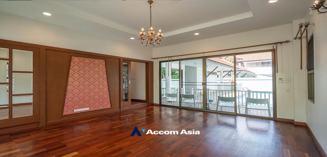 8  4 br House For Rent in New Phetchaburi ,Bangkok MRT Phetchaburi 13000626