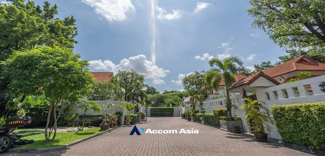32  4 br House For Rent in New Phetchaburi ,Bangkok MRT Phetchaburi 13000626