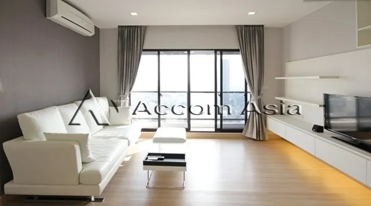 unit 2 Bedrooms  Condominium For Rent in Charoen Nakhon, Bangkok  near BTS Krung Thon Buri (13000640)