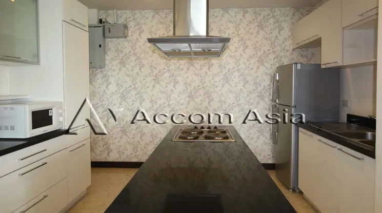 unit 3 Bedrooms  Condominium For Rent in Sukhumvit, Bangkok  near BTS Ekkamai (13000711)