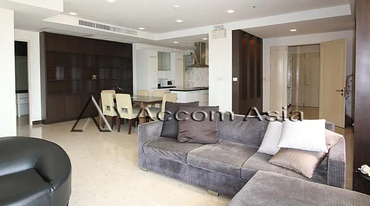 unit 3 Bedrooms  Condominium For Rent in Sukhumvit, Bangkok  near BTS Ekkamai (13000711)