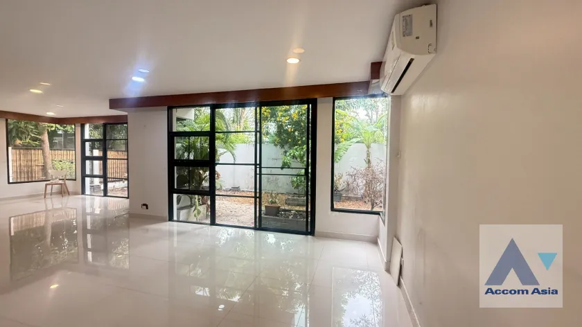 8  4 br House For Rent in Sukhumvit ,Bangkok BTS Ekkamai at The Noble Ekkamai 22  50133