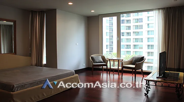 unit 3 Bedrooms  Condominium For Rent & Sale in Ploenchit, Bangkok  near BTS Chitlom (13000764)