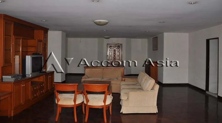 unitBig Balcony |  3 Bedrooms  Condominium For Rent in Sukhumvit, Bangkok  near BTS Phrom Phong (13000801)