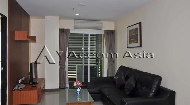 unit 2 Bedrooms  Apartment For Rent in Sukhumvit, Bangkok  near BTS Ekkamai (13000812)