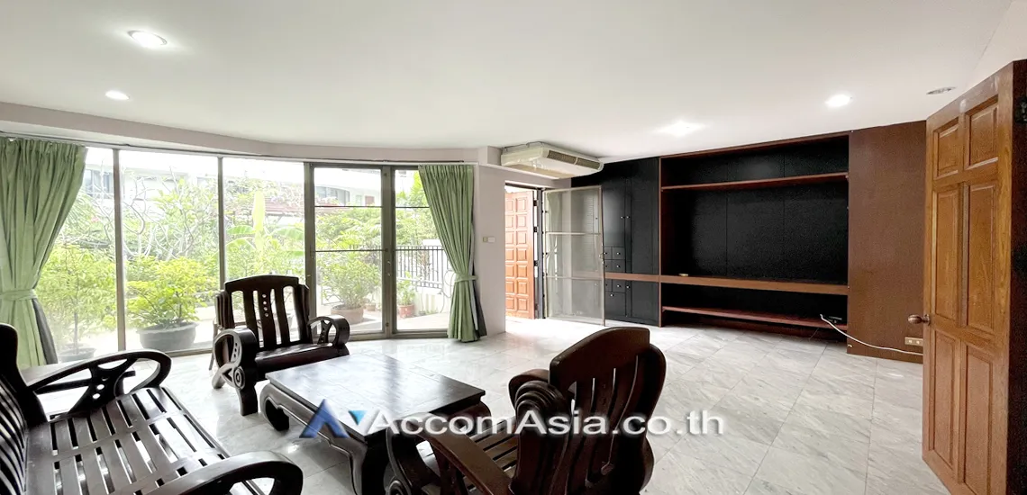townhouse for rent in Sathorn, Bangkok Code 13000997