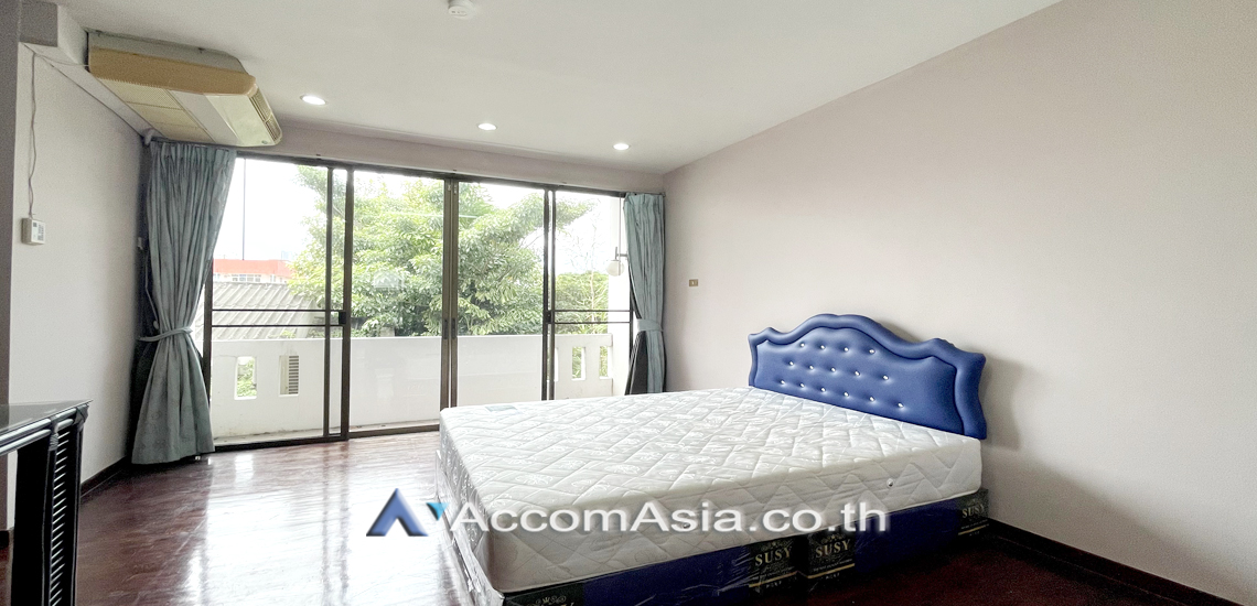 11  3 br Townhouse for rent and sale in Sathorn ,Bangkok BRT Nararam 3 at Modern style 13000997