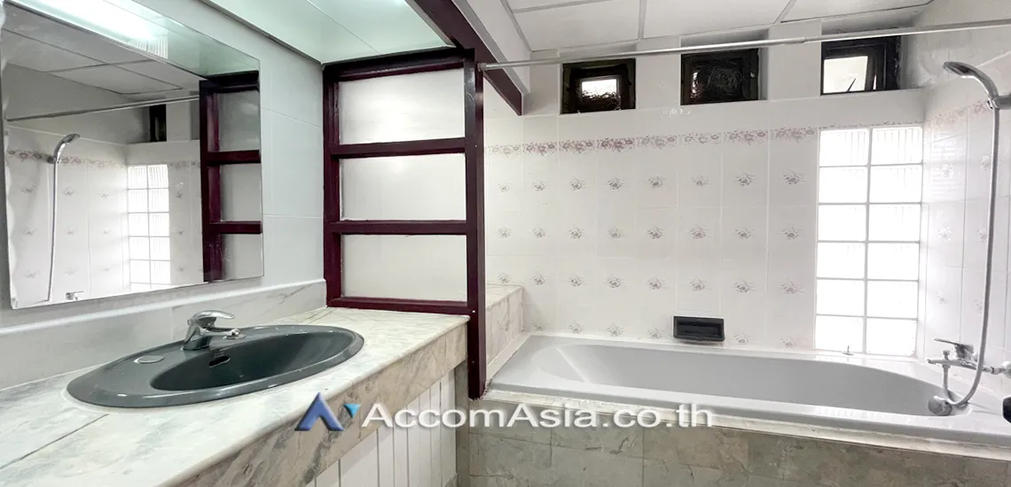 15  3 br Townhouse for rent and sale in Sathorn ,Bangkok BRT Nararam 3 at Modern style 13000997