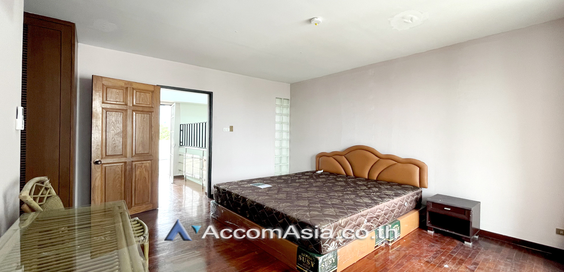 17  3 br Townhouse for rent and sale in Sathorn ,Bangkok BRT Nararam 3 at Modern style 13000997