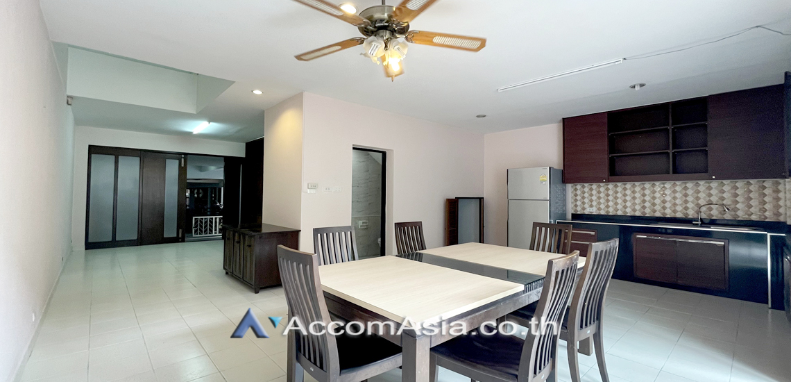 4  3 br Townhouse for rent and sale in Sathorn ,Bangkok BRT Nararam 3 at Modern style 13000997