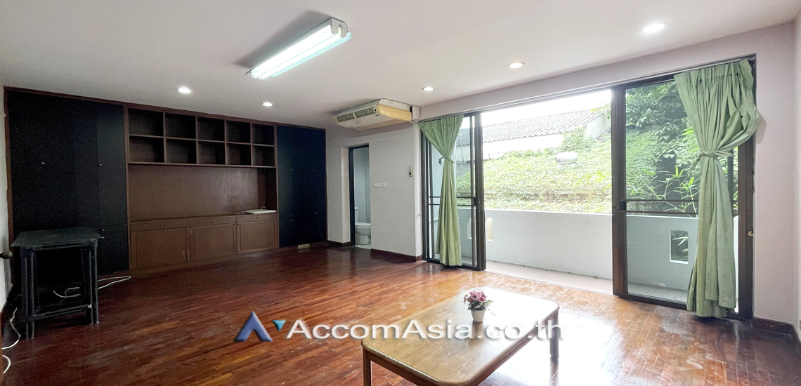 7  3 br Townhouse for rent and sale in Sathorn ,Bangkok BRT Nararam 3 at Modern style 13000997