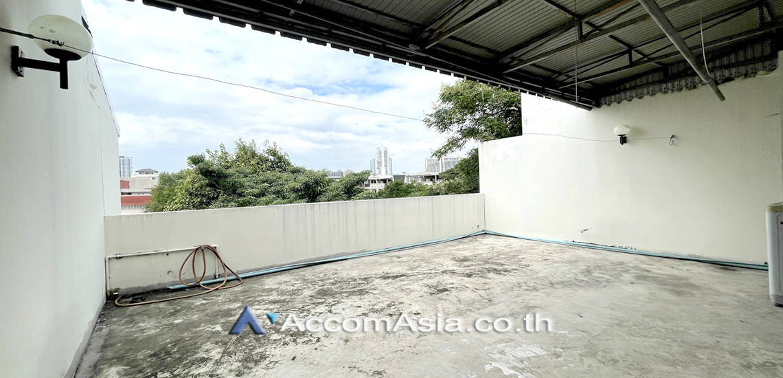 19  3 br Townhouse for rent and sale in Sathorn ,Bangkok BRT Nararam 3 at Modern style 13000997