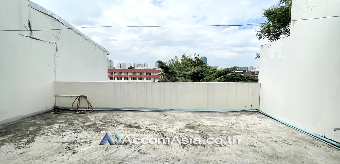 20  3 br Townhouse for rent and sale in Sathorn ,Bangkok BRT Nararam 3 at Modern style 13000997