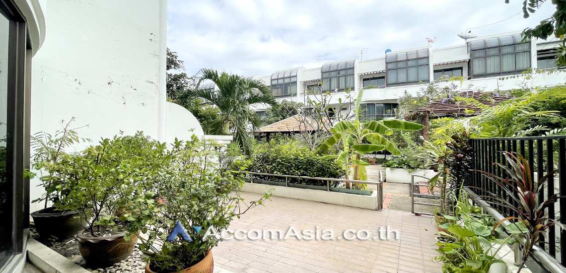 22  3 br Townhouse for rent and sale in Sathorn ,Bangkok BRT Nararam 3 at Modern style 13000997