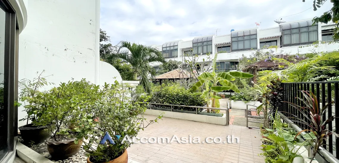 22  3 br Townhouse for rent and sale in Sathorn ,Bangkok BRT Nararam 3 at Modern style 13000997
