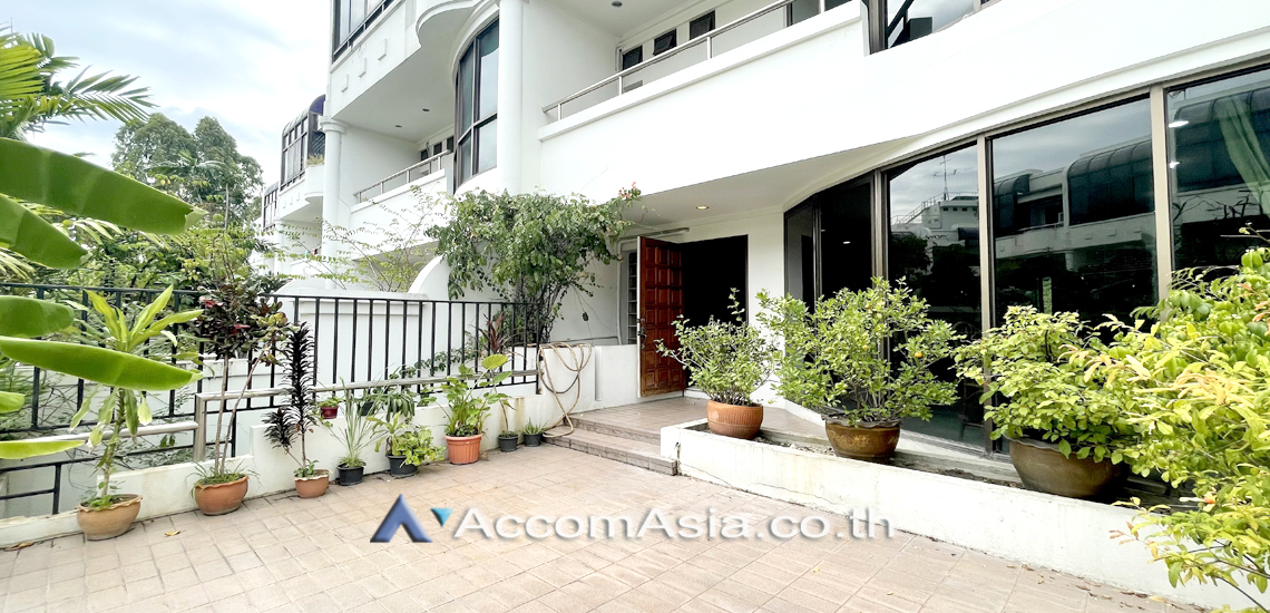 23  3 br Townhouse for rent and sale in Sathorn ,Bangkok BRT Nararam 3 at Modern style 13000997