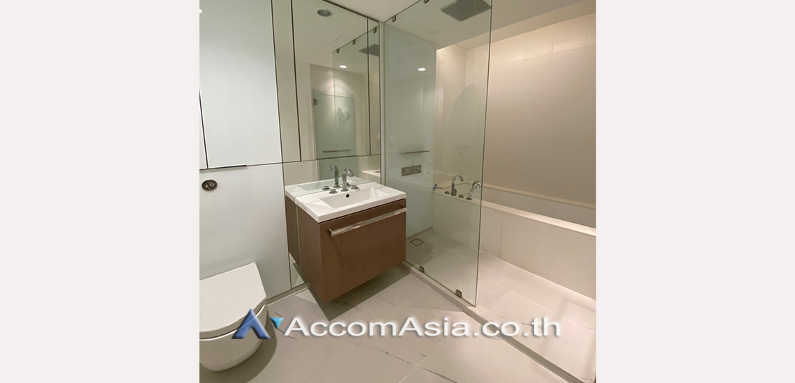 8  1 br Condominium For Rent in Ploenchit ,Bangkok BTS Ratchadamri - MRT Silom at 185 Rajadamri 13001020