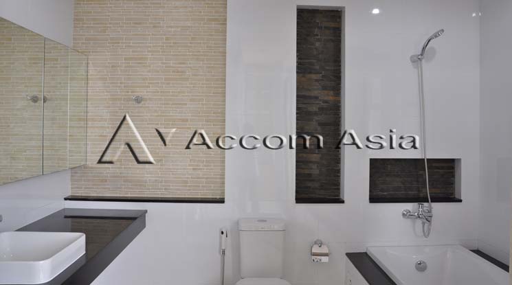 11  3 br Apartment For Rent in Sukhumvit ,Bangkok BTS Ekkamai at Urban space in Bangkok 13001023