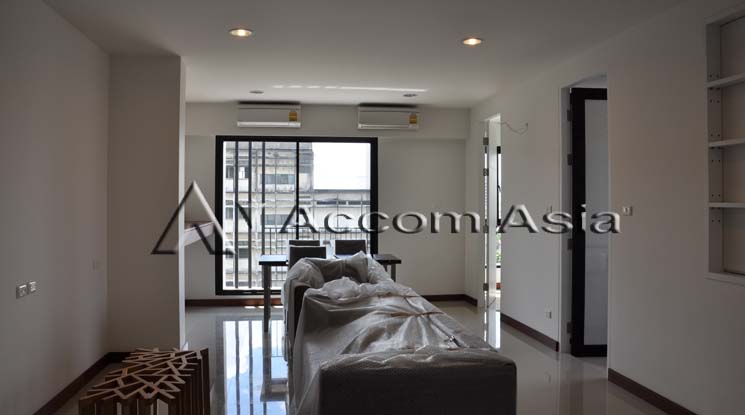  1  3 br Apartment For Rent in Sukhumvit ,Bangkok BTS Ekkamai at Urban space in Bangkok 13001024