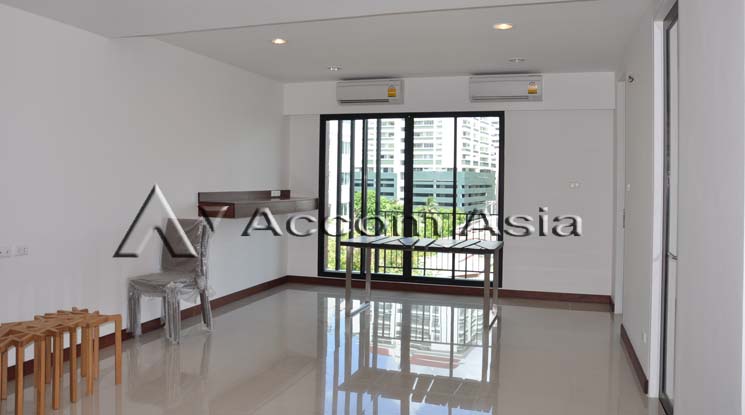  1  3 br Apartment For Rent in Sukhumvit ,Bangkok BTS Ekkamai at Urban space in Bangkok 13001025