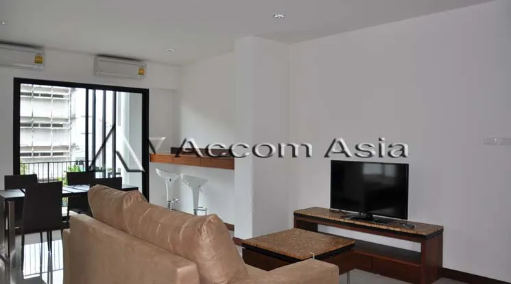 unit 3 Bedrooms  Apartment For Rent & Sale in Sukhumvit, Bangkok  near BTS Ekkamai (13001028)