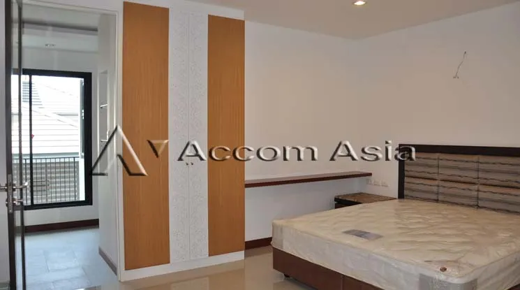 8  3 br Apartment for rent and sale in Sukhumvit ,Bangkok BTS Ekkamai at Urban space in Bangkok 13001028