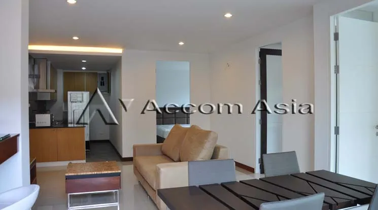 unit 3 Bedrooms  Apartment For Rent & Sale in Sukhumvit, Bangkok  near BTS Ekkamai (13001028)
