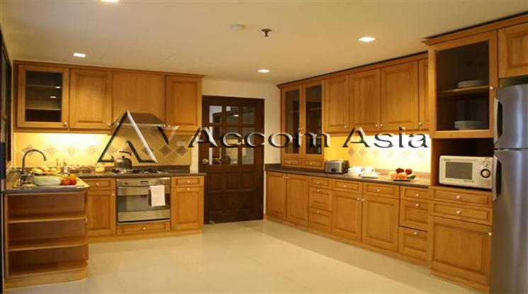  1  3 br Apartment For Rent in Sukhumvit ,Bangkok MRT Sukhumvit - BTS Asok at Warm Family Atmosphere 13001042