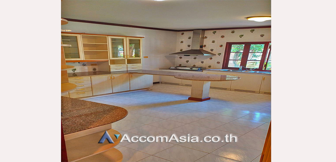 5  5 br House For Rent in Samutprakan ,Samutprakan BTS Bearing at Moo Baan Ladawan Srinakarin 13001078