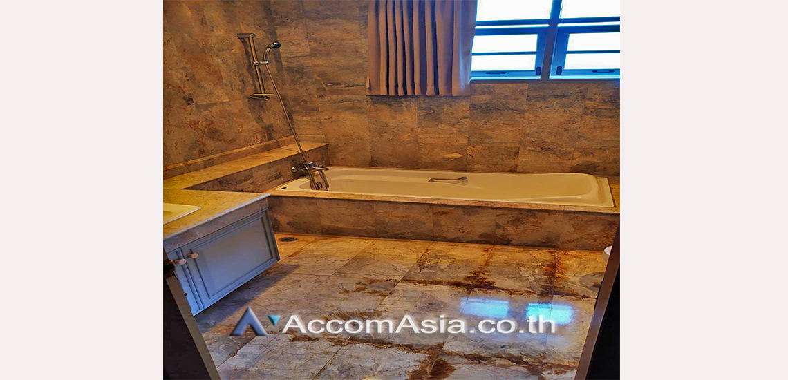 17  5 br House For Rent in Samutprakan ,Samutprakan BTS Bearing at Moo Baan Ladawan Srinakarin 13001078