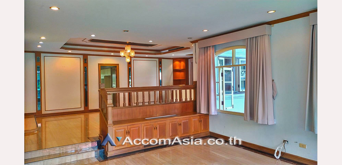 8  5 br House For Rent in Samutprakan ,Samutprakan BTS Bearing at Moo Baan Ladawan Srinakarin 13001078
