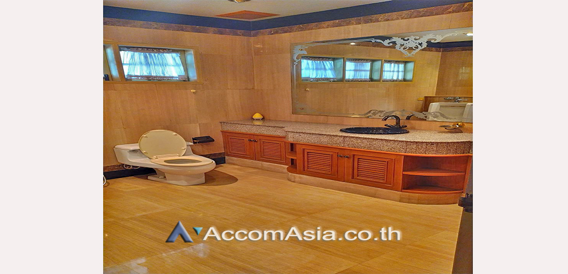 10  5 br House For Rent in Samutprakan ,Samutprakan BTS Bearing at Moo Baan Ladawan Srinakarin 13001078