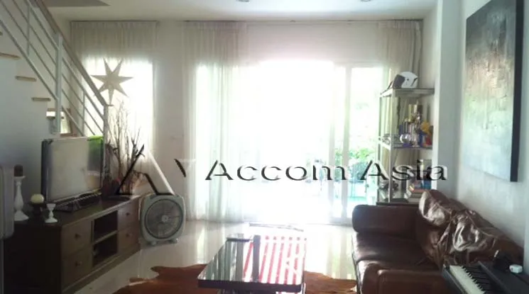unit 3 Bedrooms  Townhouse For Sale in Ratchadaphisek, Bangkok  (13001202)
