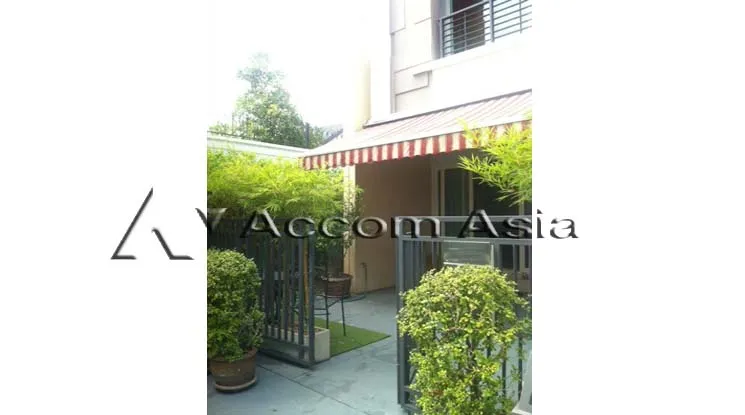 unit 3 Bedrooms  Townhouse For Sale in Ratchadaphisek, Bangkok  (13001202)