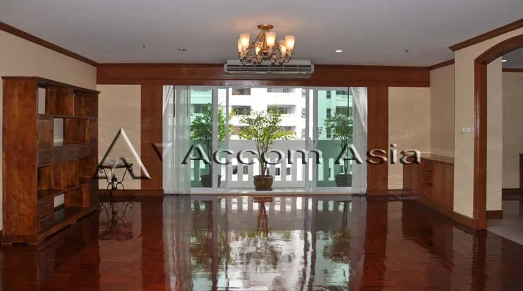 unit 4 Bedrooms  Apartment For Rent in Sukhumvit, Bangkok  near MRT Sukhumvit - BTS Asok (13001207)