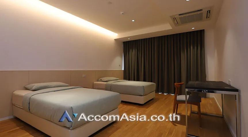 unitDuplex Condo |  4 Bedrooms  Apartment For Rent in Sukhumvit, Bangkok  near BTS Phrom Phong (13001220)