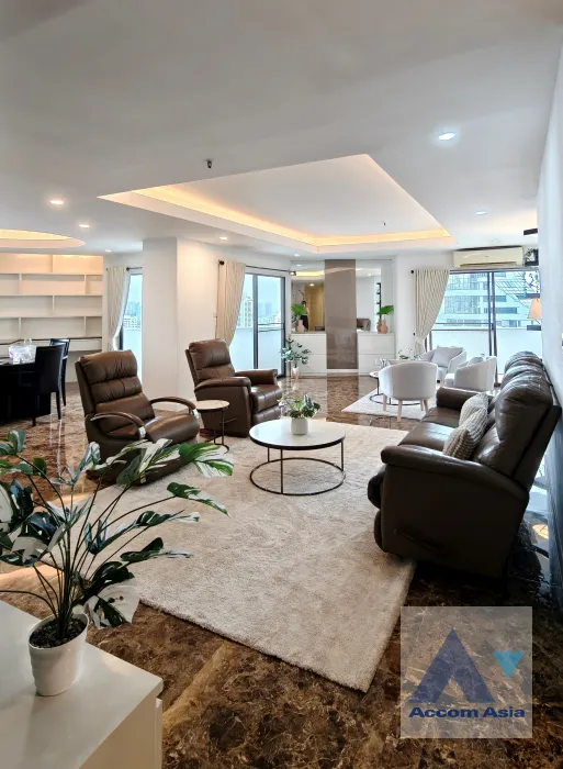 Newly renovated, Pet friendly |  Fifty Fifth Tower Condominium  3 Bedroom for Rent BTS Thong Lo in Sukhumvit Bangkok