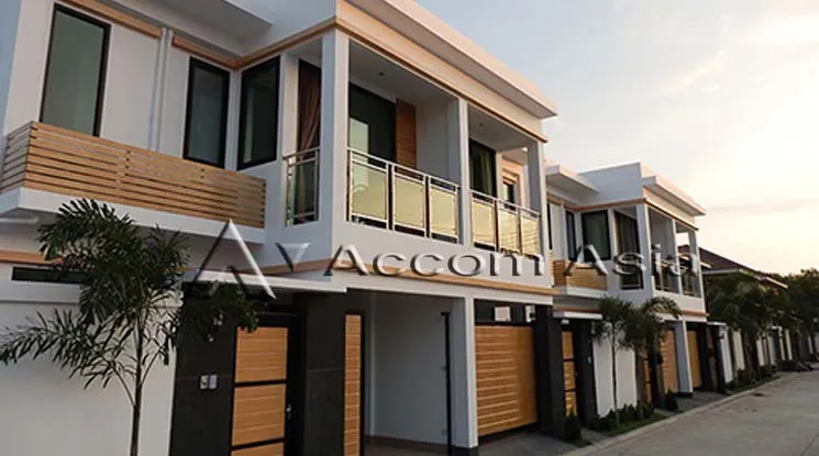 unit 3 Bedrooms  House For Rent & Sale in Pattaya, Chonburi  (13001312)