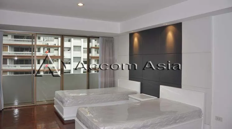 11  3 br Apartment for rent and sale in Sukhumvit ,Bangkok BTS Asok at Family Apartment with Lake View 13001315