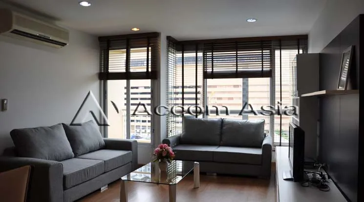 unit 2 Bedrooms  Condominium For Rent in Sukhumvit, Bangkok  near BTS Ekkamai (13001353)